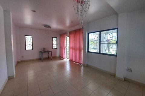 Дом в Паттайе, Таиланд с 3 спальнями  № 147131 - фото 4