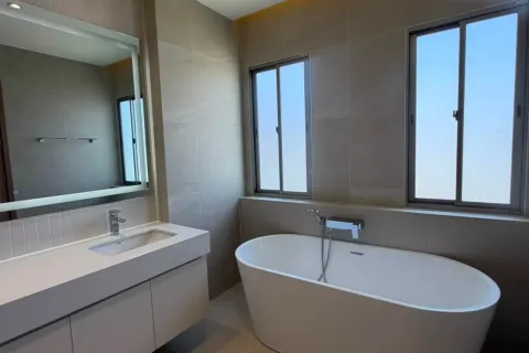 Casa de 3 dormitorios en Pattaya, Tailandia № 210491 - foto 15