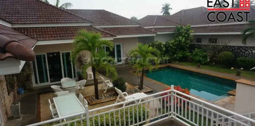 Casa de 3 dormitorios en Pattaya, Tailandia № 212489
