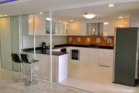 Condo à Bangkok, Thaïlande, 4 chambres  № 143023 - photo 4