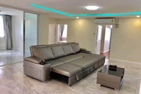 Condo à Bangkok, Thaïlande, 4 chambres  № 143023 - photo 1