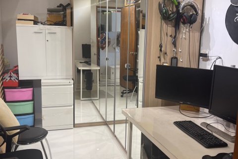 Condo à Bangkok, Thaïlande, 3 chambres  № 143020 - photo 14