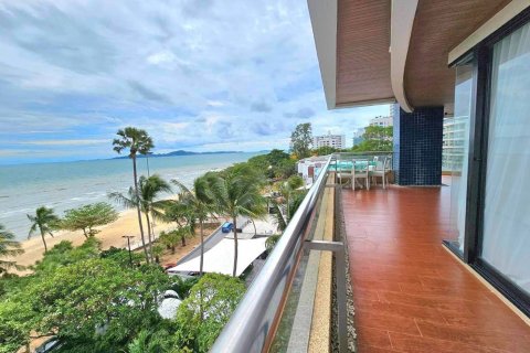 Condo in Pattaya, Thailand, 3 bedrooms  № 141266 - photo 14