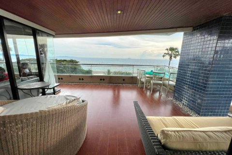 Condo in Pattaya, Thailand, 3 bedrooms  № 141266 - photo 7