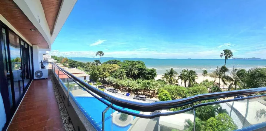 Condo in Pattaya, Thailand, 3 bedrooms  № 141266