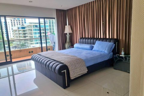 Condo in Pattaya, Thailand, 3 bedrooms  № 141266 - photo 6