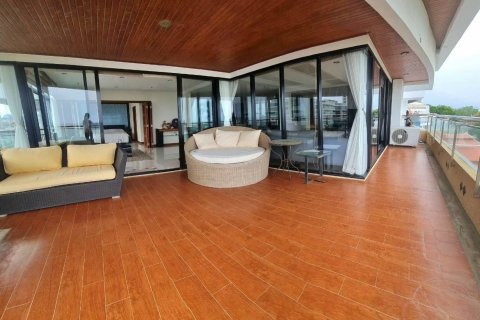 Condo in Pattaya, Thailand, 3 bedrooms  № 141266 - photo 3