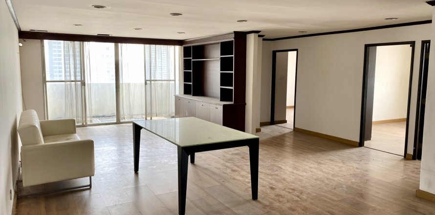 Condo à Watthana, Bangkok, Thaïlande, 3 chambres  № 141261