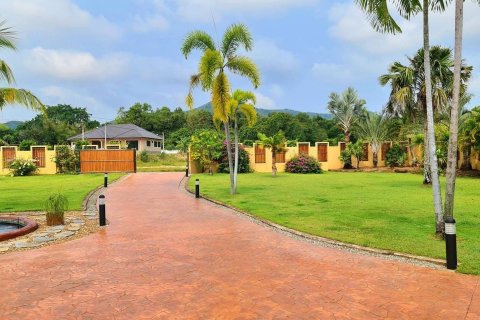 Villa à Pattaya, Thaïlande 6 chambres № 141262 - photo 1