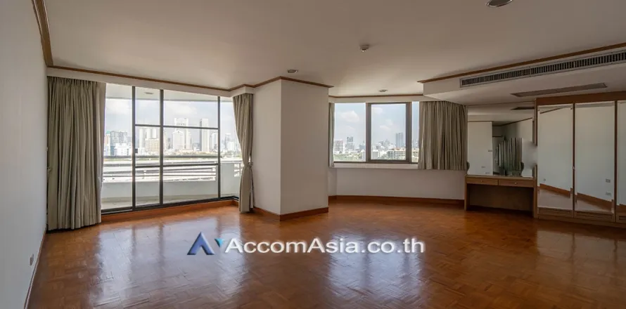 Condo in Yan Nawa, Bangkok, Thailand, 2 bedrooms № 215320