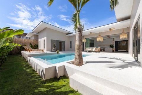 Villa in Ko Samui, Thailand 3 bedrooms № 135540 - photo 1