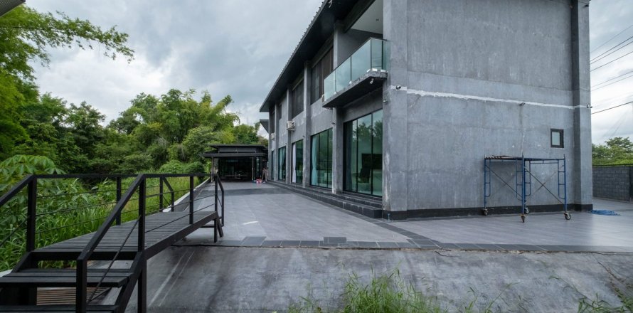 House in Chiang Mai, Thailand 7 bedrooms № 159999