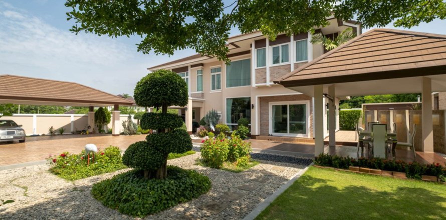 Villa in Chiang Mai, Thailand 4 bedrooms № 160001