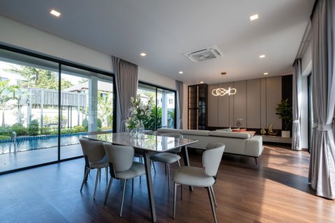 Villa in Chiang Mai, Thailand 4 bedrooms № 160000 - photo 5