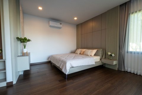 Villa in Chiang Mai, Thailand 4 bedrooms № 160000 - photo 11