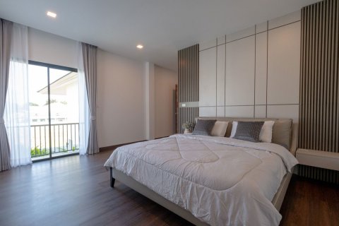 Villa in Chiang Mai, Thailand 4 bedrooms № 160000 - photo 14