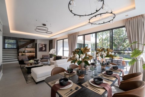 Villa in Chiang Mai, Thailand 4 bedrooms № 159997 - photo 4