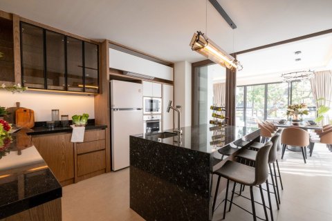 Villa in Chiang Mai, Thailand 4 bedrooms № 159997 - photo 8