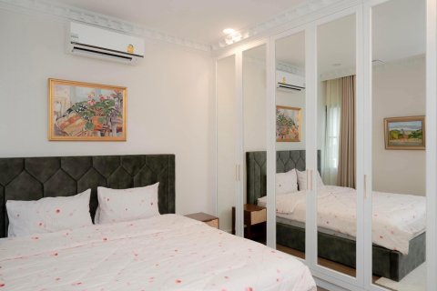 Villa in Bangkok, Thailand 4 bedrooms № 133616 - photo 19