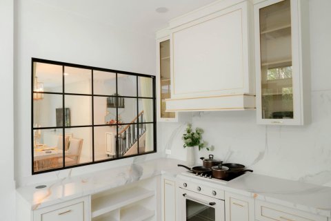 Villa in Bangkok, Thailand 4 bedrooms № 133616 - photo 21