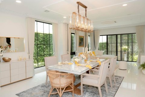 Villa in Bangkok, Thailand 4 bedrooms № 133616 - photo 22