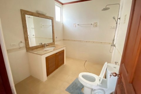 House in Pattaya, Thailand 4 bedrooms № 133614 - photo 19