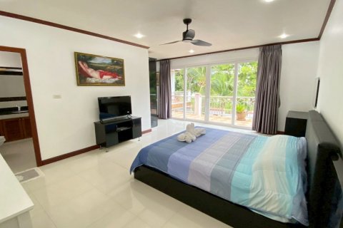 House in Pattaya, Thailand 4 bedrooms № 133614 - photo 22
