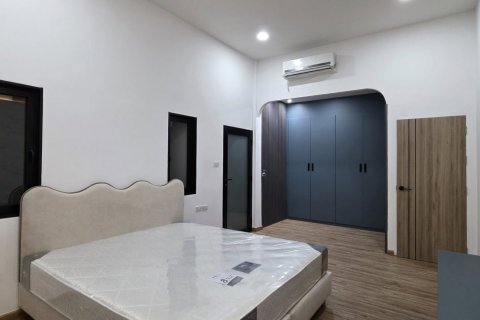 House in Pattaya, Thailand 3 bedrooms № 133613 - photo 12