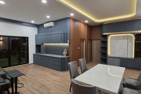 House in Pattaya, Thailand 3 bedrooms № 133613 - photo 9