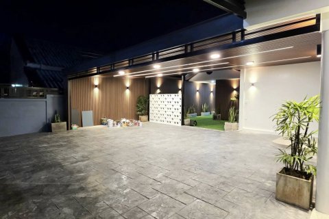 House in Pattaya, Thailand 3 bedrooms № 133613 - photo 2