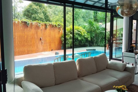 Villa in Phuket, Thailand 3 bedrooms № 151389 - photo 13