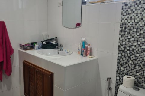 House in Rayong, Thailand 3 bedrooms № 170532 - photo 19