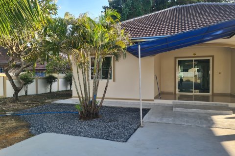 House in Rayong, Thailand 3 bedrooms № 170532 - photo 2