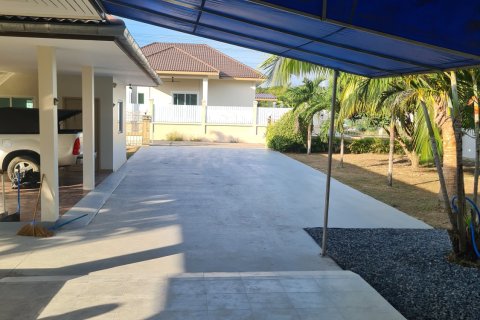 House in Rayong, Thailand 3 bedrooms № 170532 - photo 3