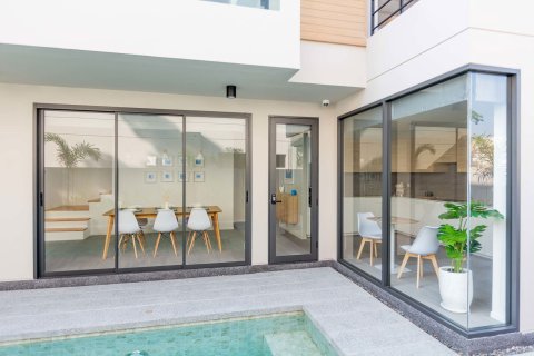 Villa in Chiang Mai, Thailand 3 bedrooms № 163874 - photo 11