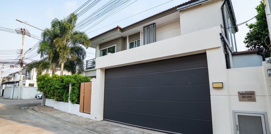 Villa in Pattaya, Thailand 2 bedrooms № 163879