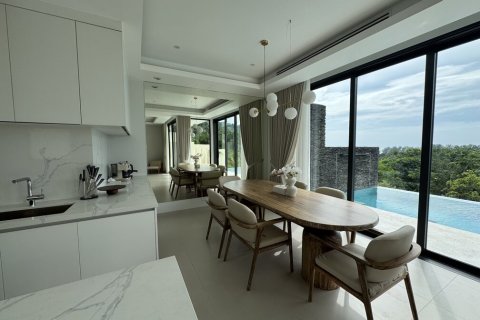 Villa in Pattaya, Thailand 4 bedrooms № 163878 - photo 2