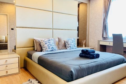 Studio dans le Condo à Huai Khwang, Bangkok, Thaïlande  № 158550 - photo 6