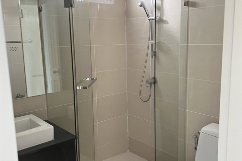 Condo in Bangkok, Thailand, 6 bedrooms  № 184683
