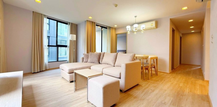 Condo in Watthana, Bangkok, Thailand, 3 bedrooms  № 154898