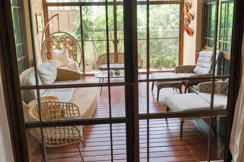 House in Bangkok, Thailand 4 bedrooms № 209672 - photo 5