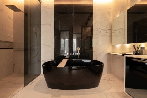 Condo in Bangkok, Thailand, 2 bedrooms № 209670 - photo 18