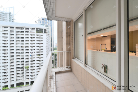 Condo in Bangkok, Thailand, 2 bedrooms № 233195 - photo 3