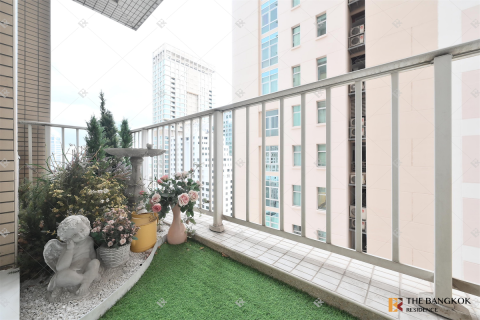 Condo in Bangkok, Thailand, 2 bedrooms № 233195 - photo 2