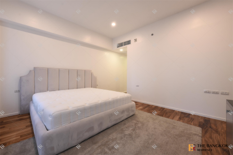 Condo in Bangkok, Thailand, 2 bedrooms № 233195 - photo 9