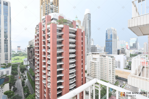 Condo in Bangkok, Thailand, 2 bedrooms № 233195 - photo 4