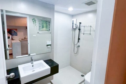 Studio in the Condo in Huai Khwang, Bangkok, Thailand  № 147450 - photo 4