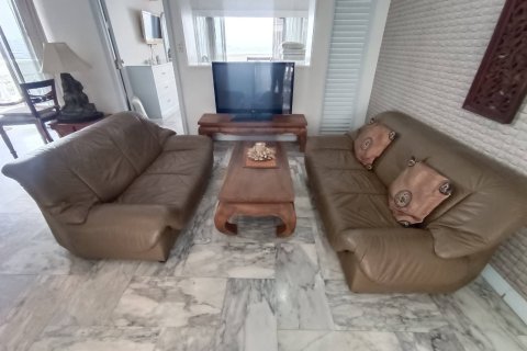 Condo in Pattaya, Thailand, 2 bedrooms  № 147449 - photo 1