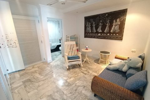 Condo in Pattaya, Thailand, 2 bedrooms  № 147449 - photo 19