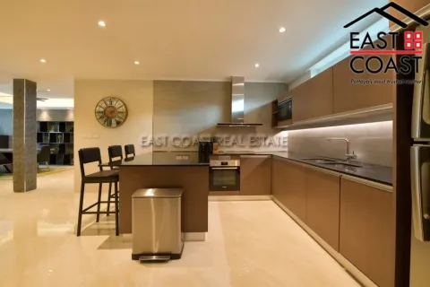 Casa de 5 dormitorios en Pattaya, Tailandia № 212727 - foto 18